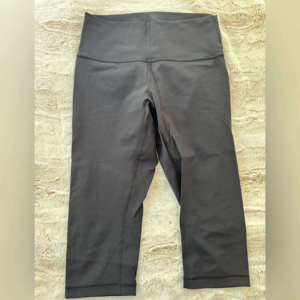 Lululemon Crop Wunder Under